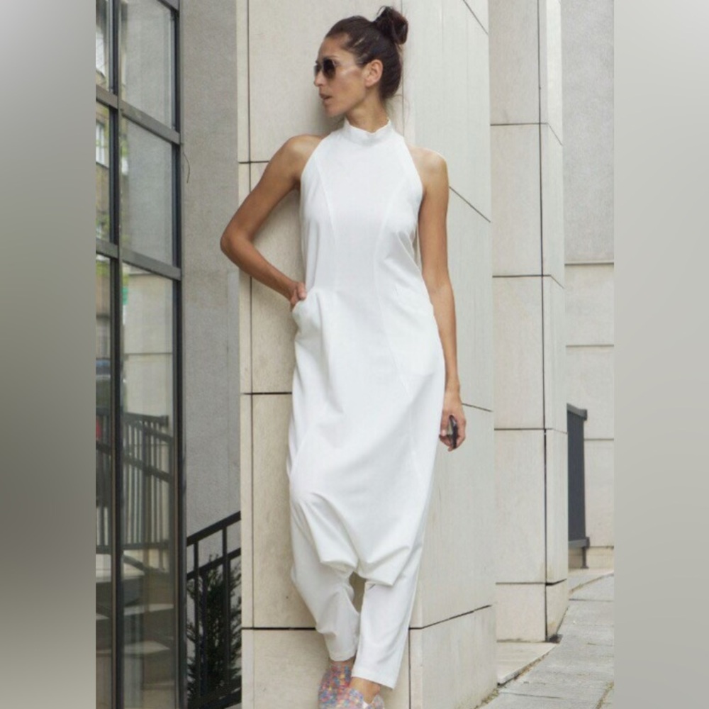 Drop Crotch Sexy Loose Jumpsuit in Off white NWT